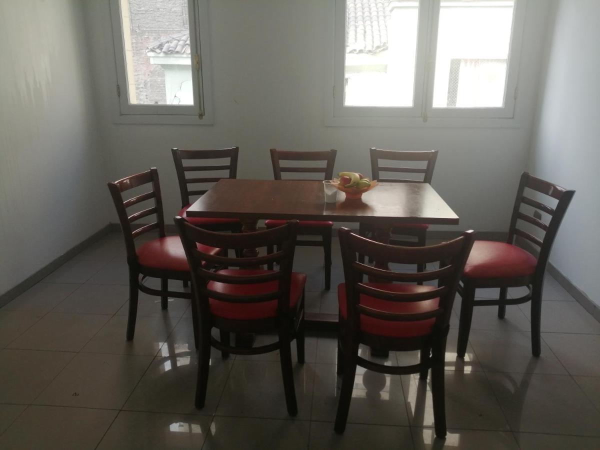 Отель Hostal Mancora Monjitas 755 Сантьяго Экстерьер фото