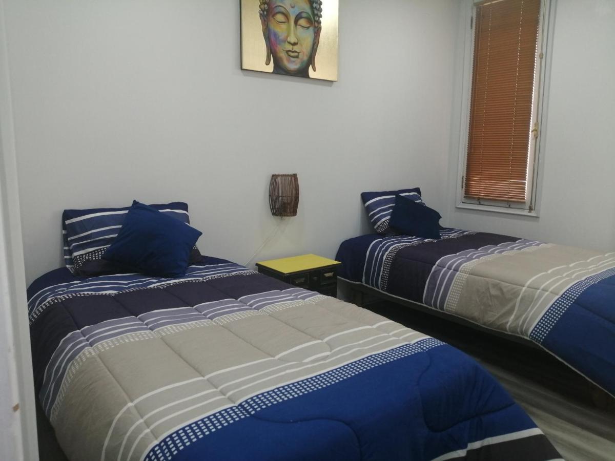 Отель Hostal Mancora Monjitas 755 Сантьяго Экстерьер фото