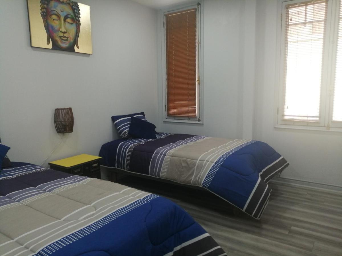 Отель Hostal Mancora Monjitas 755 Сантьяго Экстерьер фото