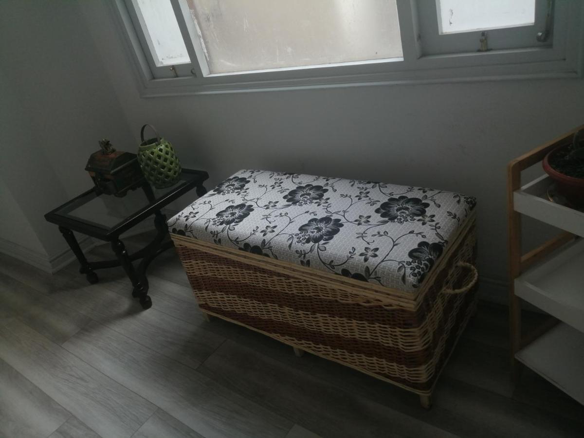 Отель Hostal Mancora Monjitas 755 Сантьяго Экстерьер фото