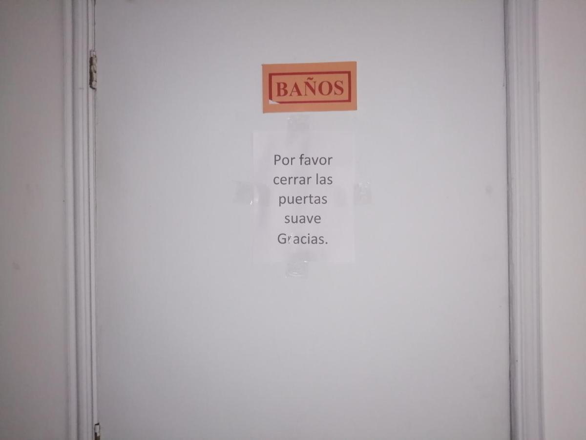 Отель Hostal Mancora Monjitas 755 Сантьяго Экстерьер фото