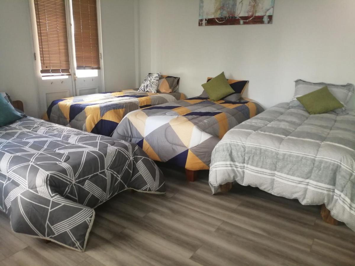 Отель Hostal Mancora Monjitas 755 Сантьяго Экстерьер фото