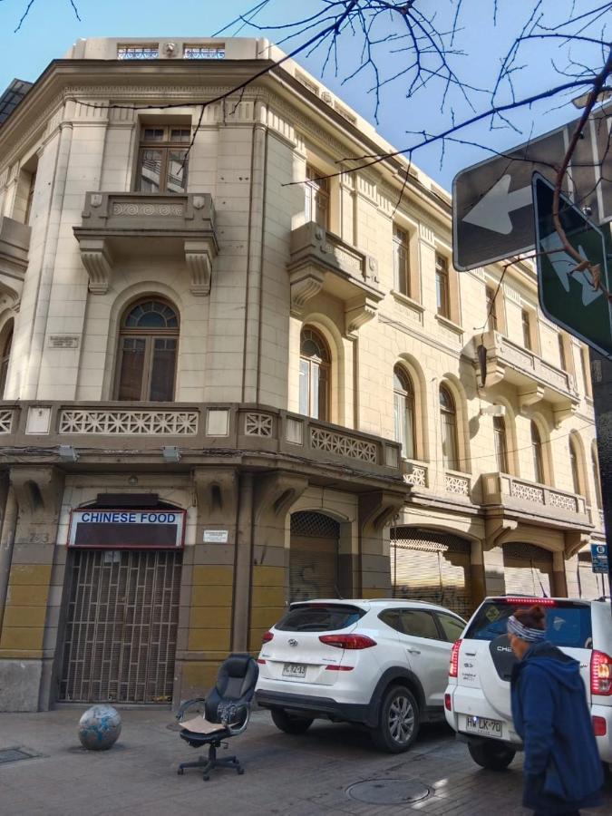 Отель Hostal Mancora Monjitas 755 Сантьяго Экстерьер фото