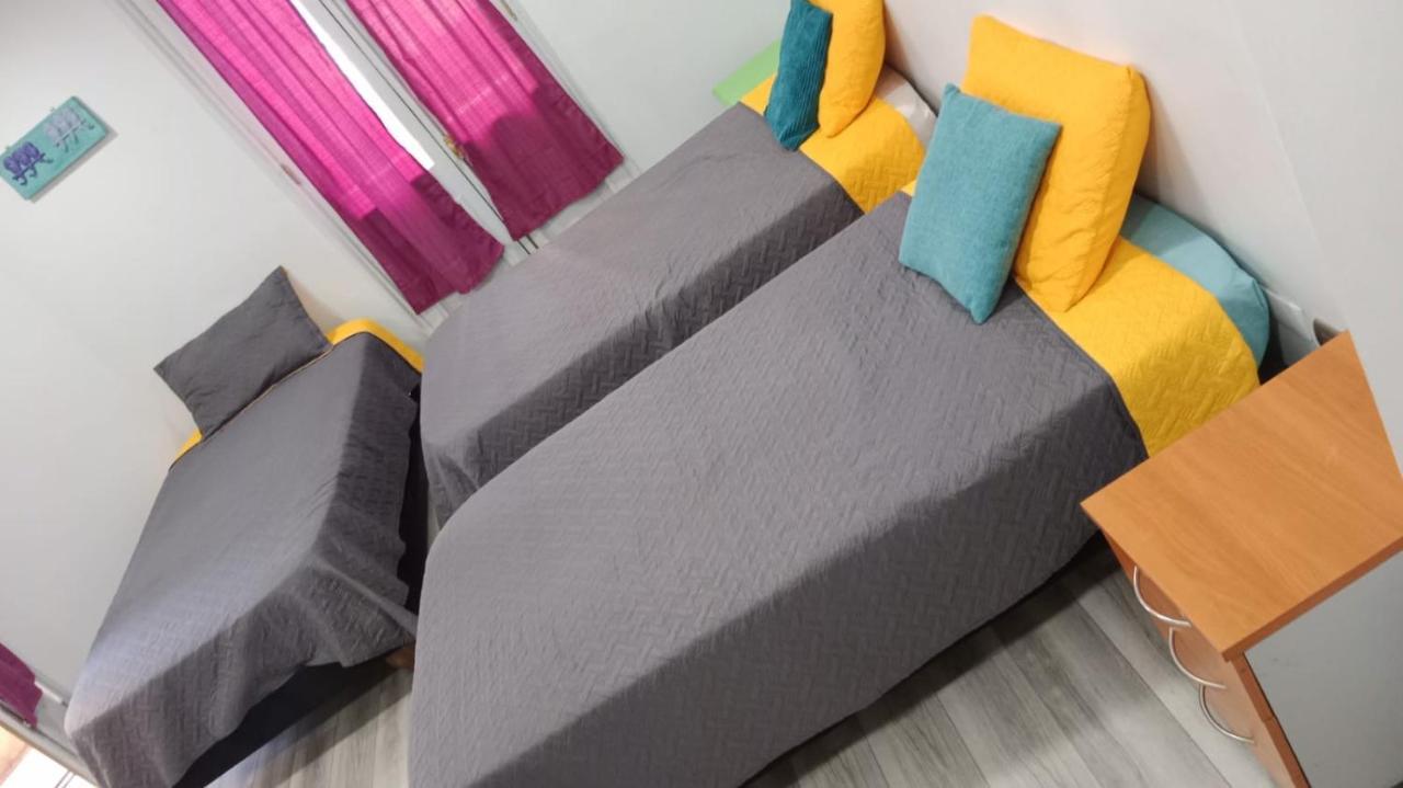 Отель Hostal Mancora Monjitas 755 Сантьяго Экстерьер фото
