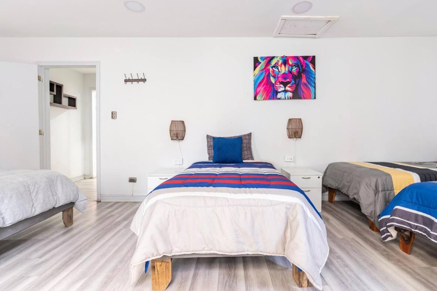 Отель Hostal Mancora Monjitas 755 Сантьяго Экстерьер фото