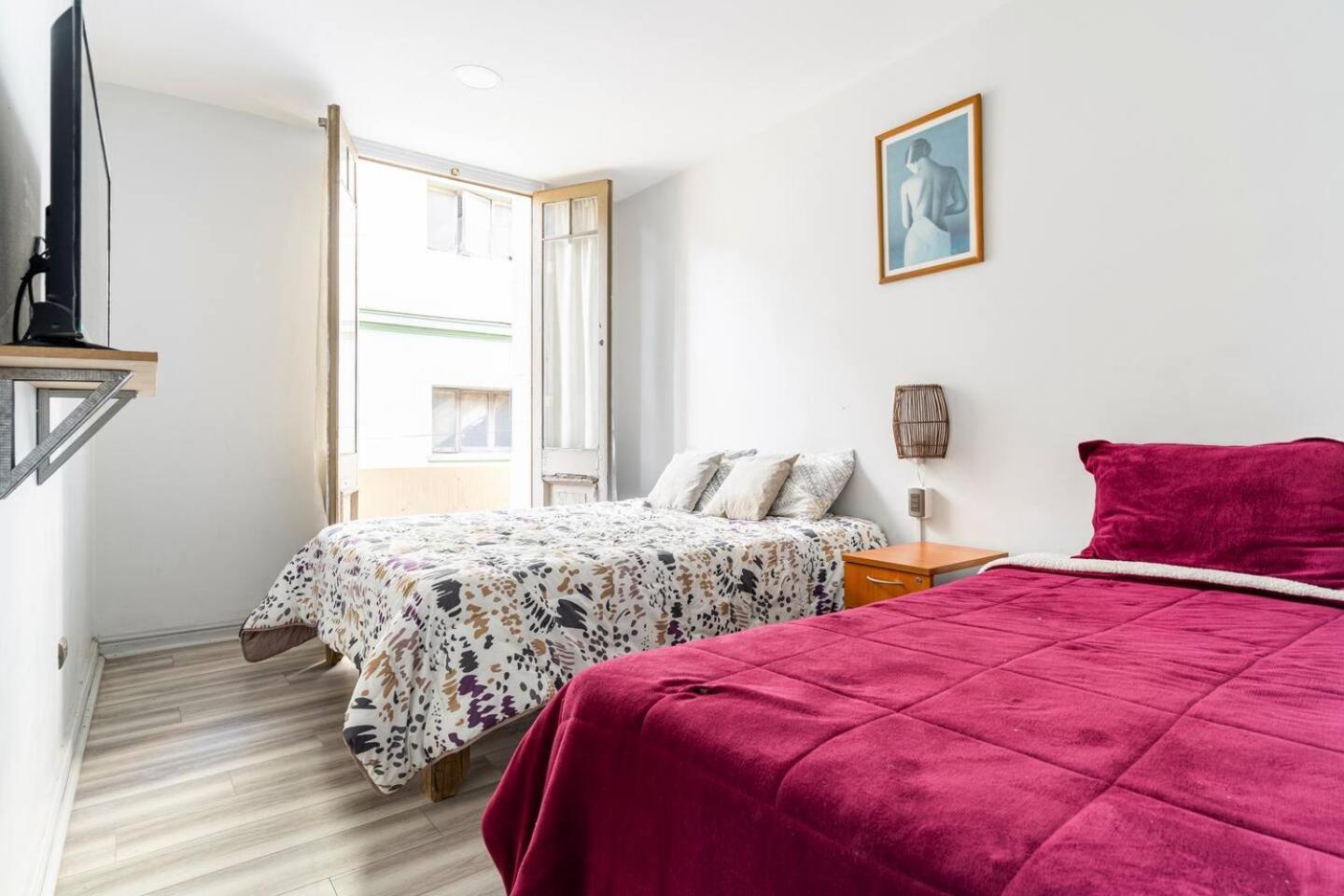 Отель Hostal Mancora Monjitas 755 Сантьяго Экстерьер фото
